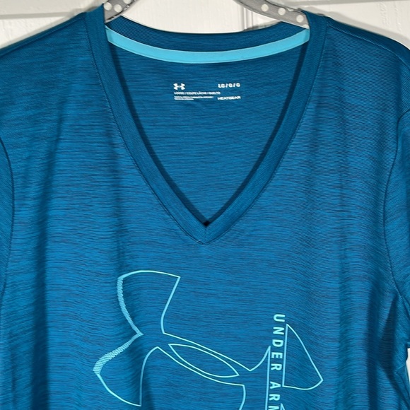 Under Armour, loose heat gear, short sleeve T-shirt, large ￼ - Picture 3 of 5